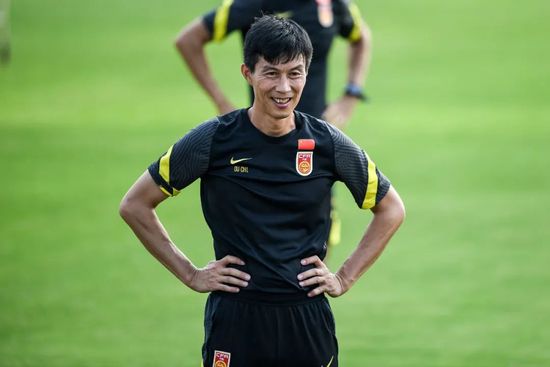 女人把扒开给男人爽动图